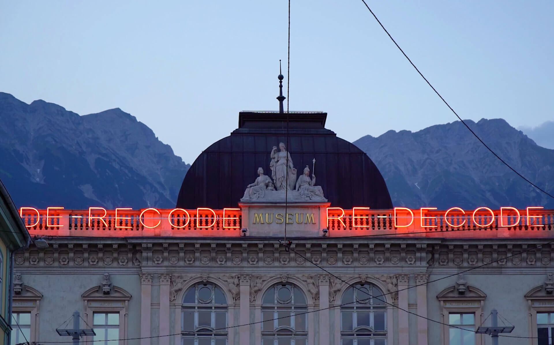 Digitale Typowalks: Neonlicht in Innsbruck